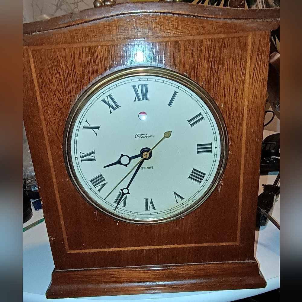 Vintage 1940s American Made Telechron "Wickford" Electric Mantle Clock